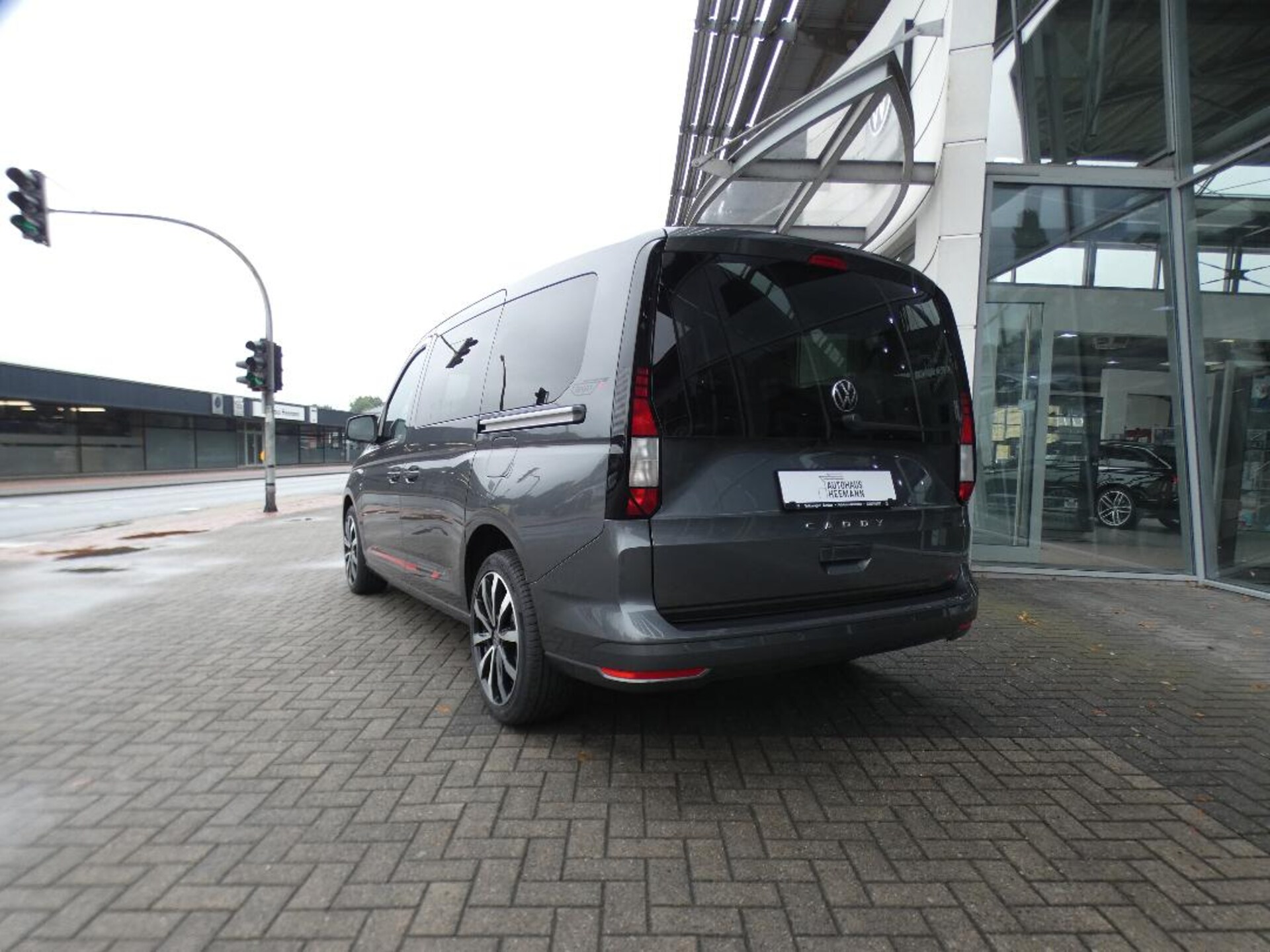 Volkswagen Caddy Maxi Basis-Modell