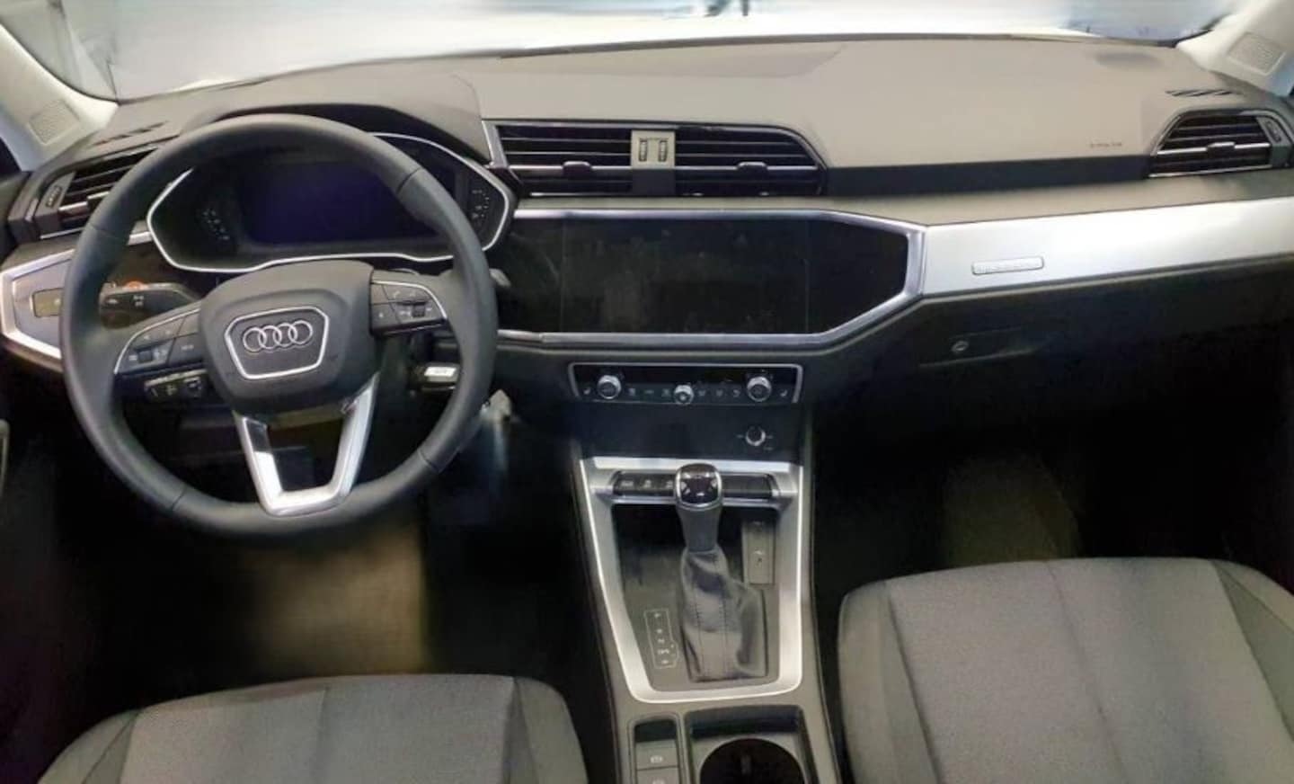 Bild über Audi Q3 Sportback 40 TDI quattro S tronic - für weitere Informationen kontaktieren Sie den Audi Partner