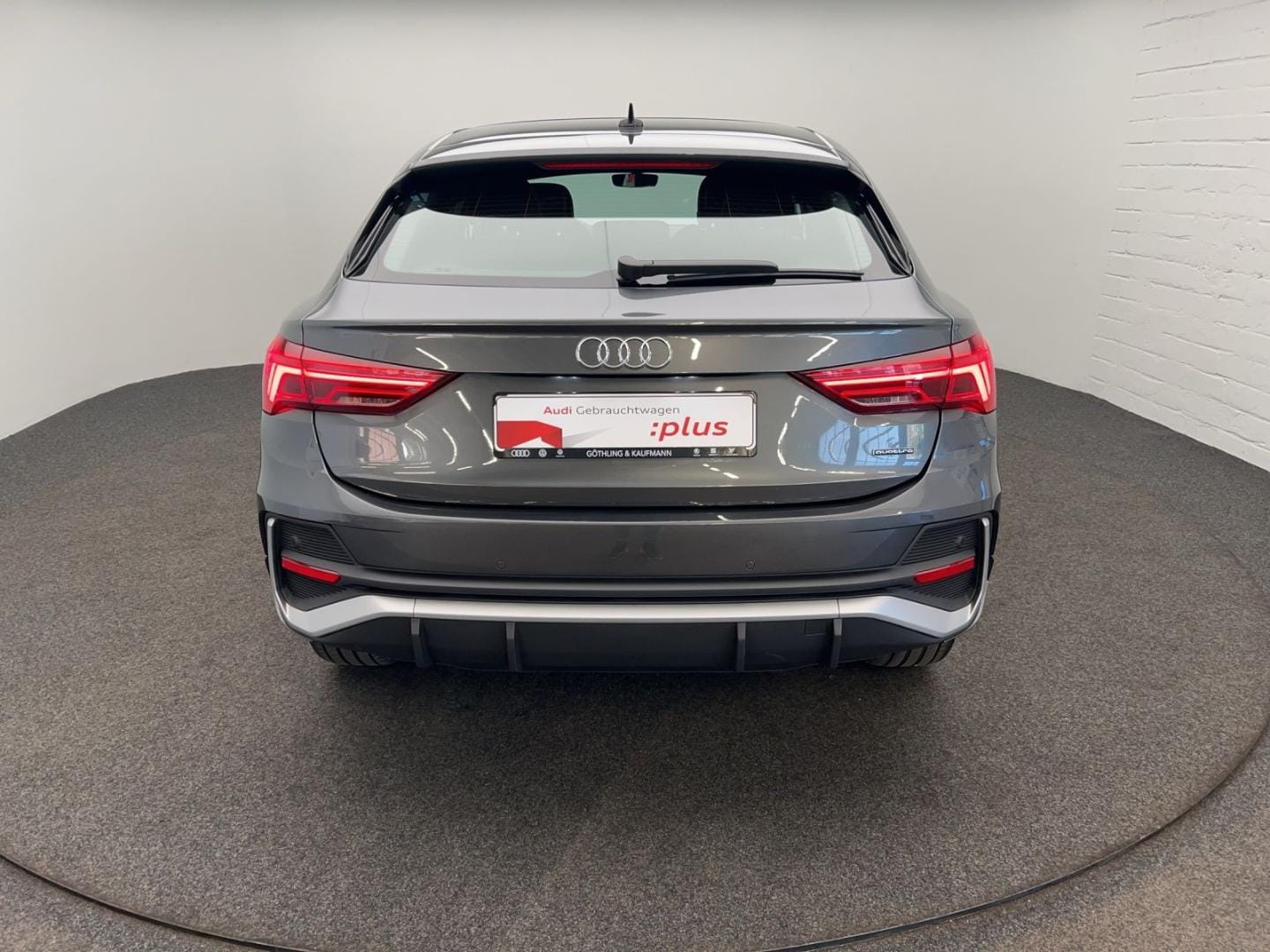 Bild über Audi Q3 Sportback S line 40 TFSI quattro S tronic - für weitere Informationen kontaktieren Sie den Audi Partner