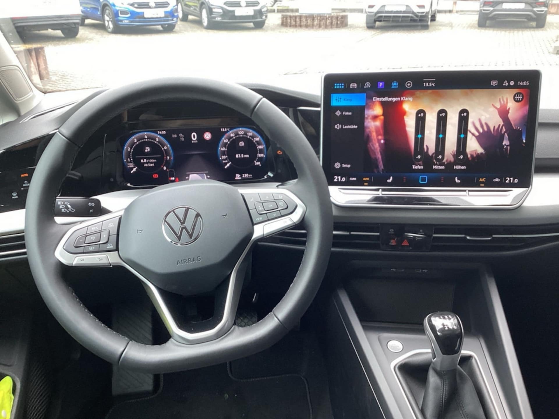 Volkswagen Golf Life