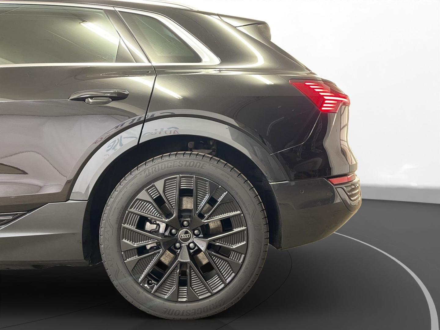 Image about Audi Q8 e-tron advanced 55 e-tron quattro