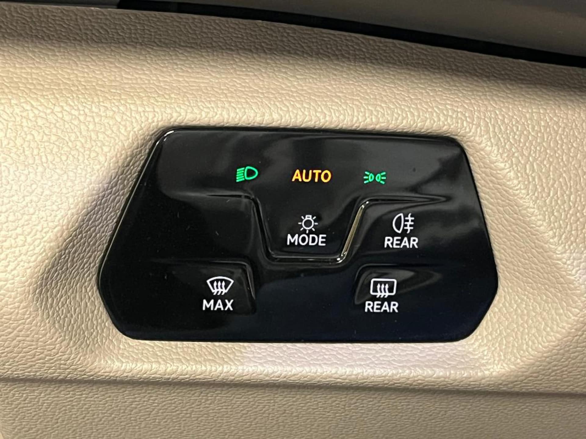 Volkswagen Multivan Basis-Modell