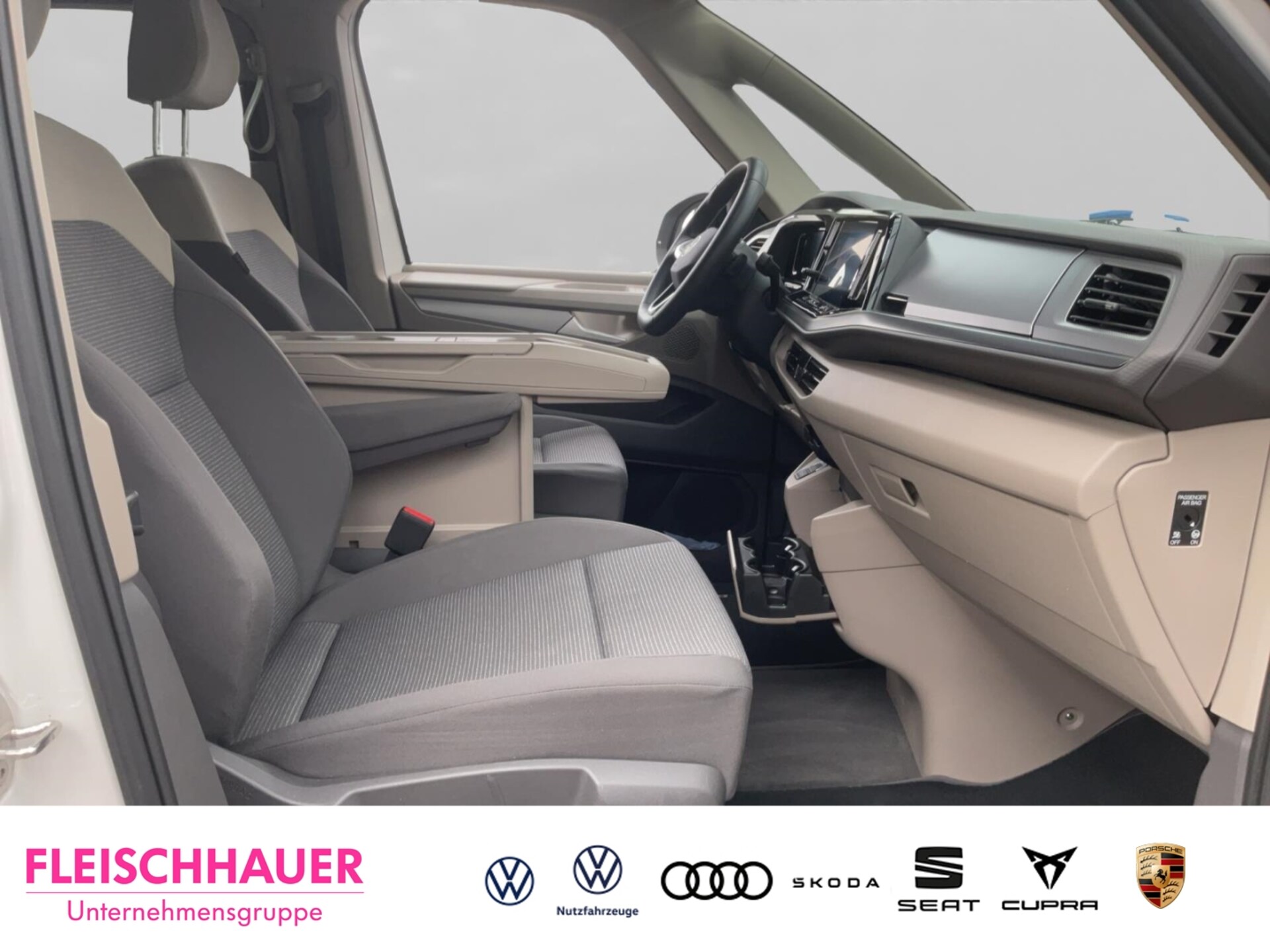 Volkswagen Multivan Langversion Basis-Modell
