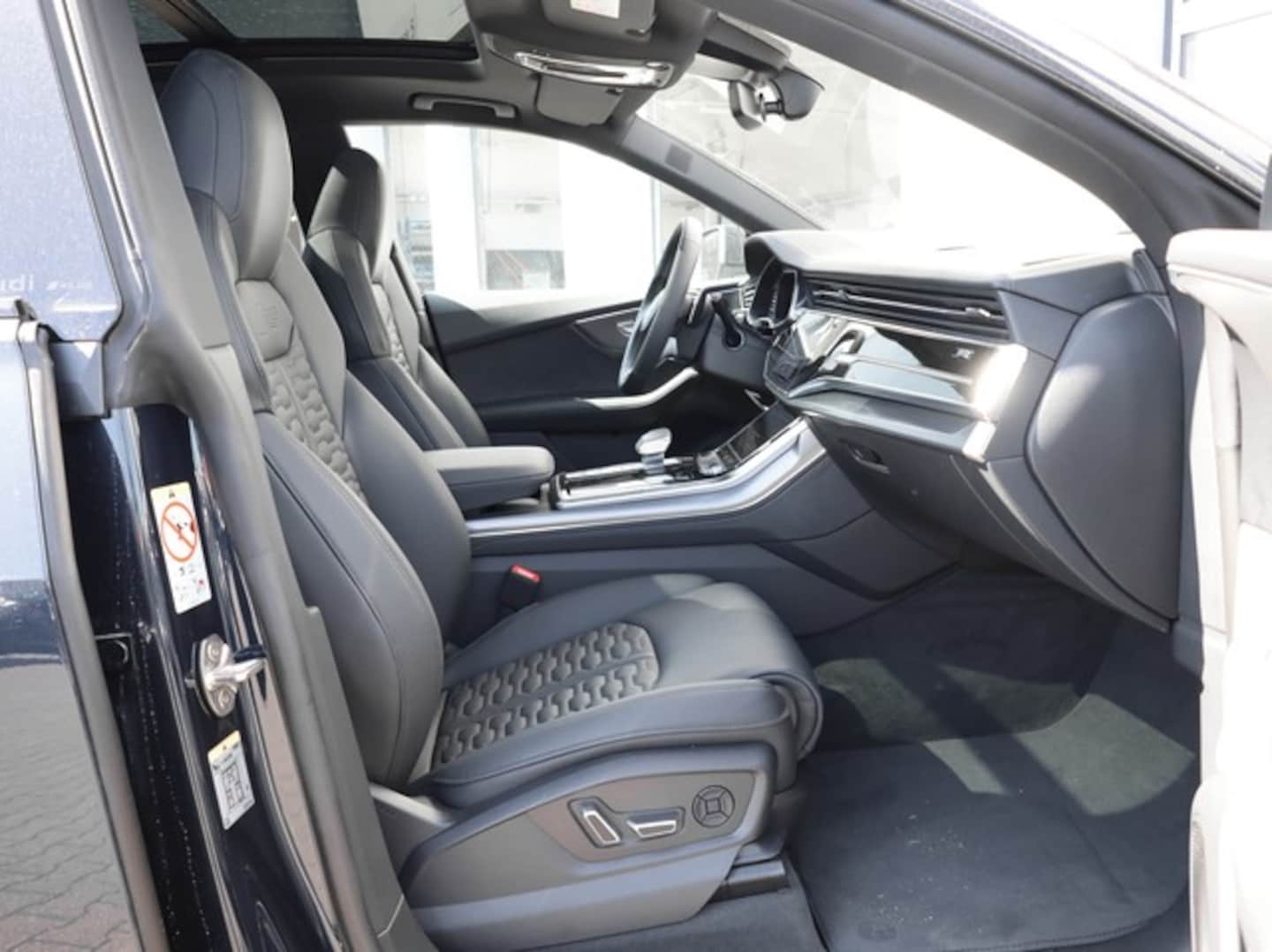 Bild über Audi RS Q8 SUV TFSI quattro 441 kW tiptronic - für weitere Informationen kontaktieren Sie den Audi Partner
