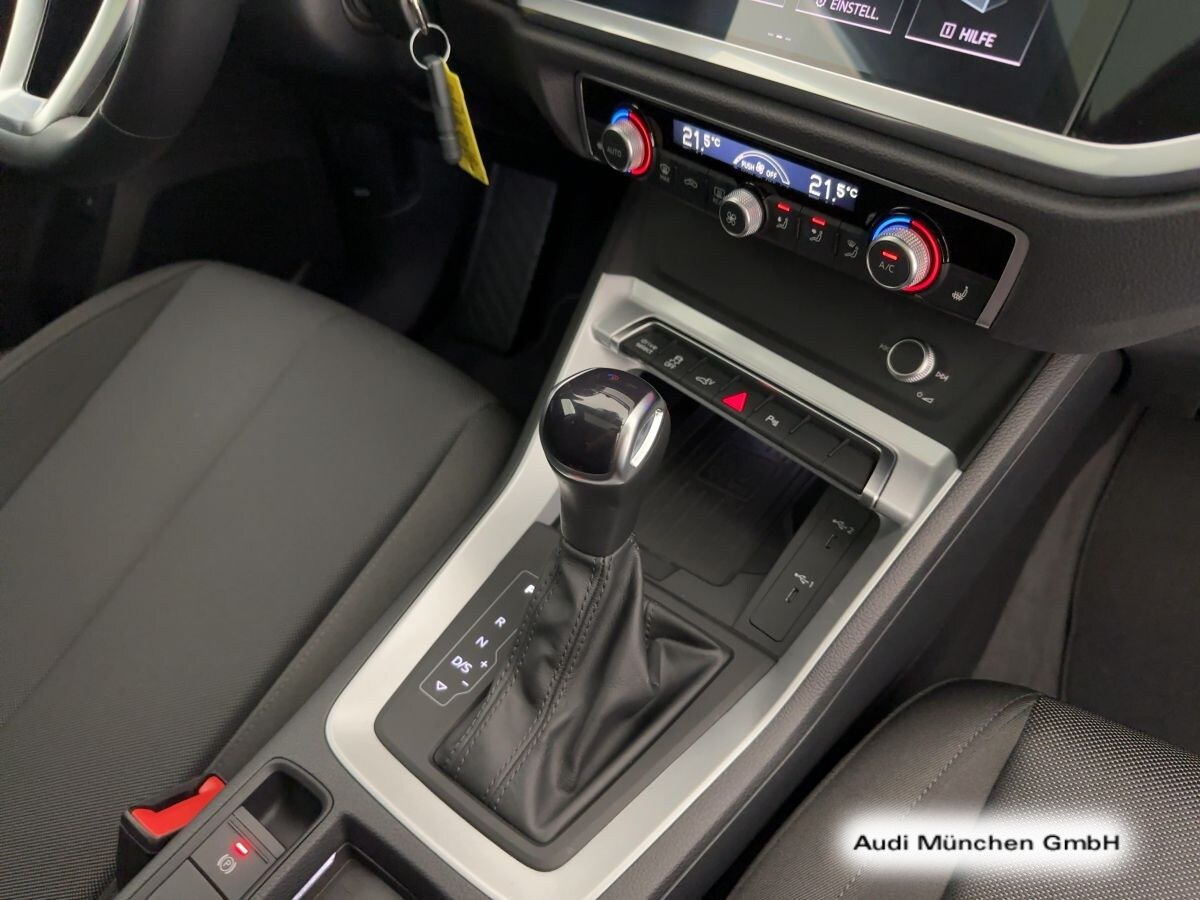 Image about Audi Q3 Sportback TFSI e 45 TFSI e S tronic