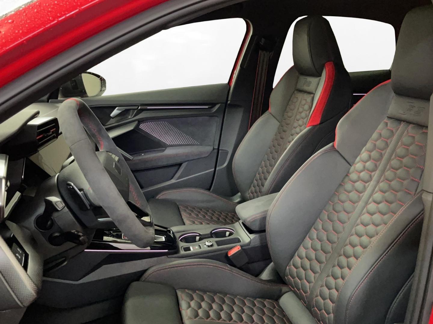 Image about Audi RS 3 Limousine TFSI quattro S tronic