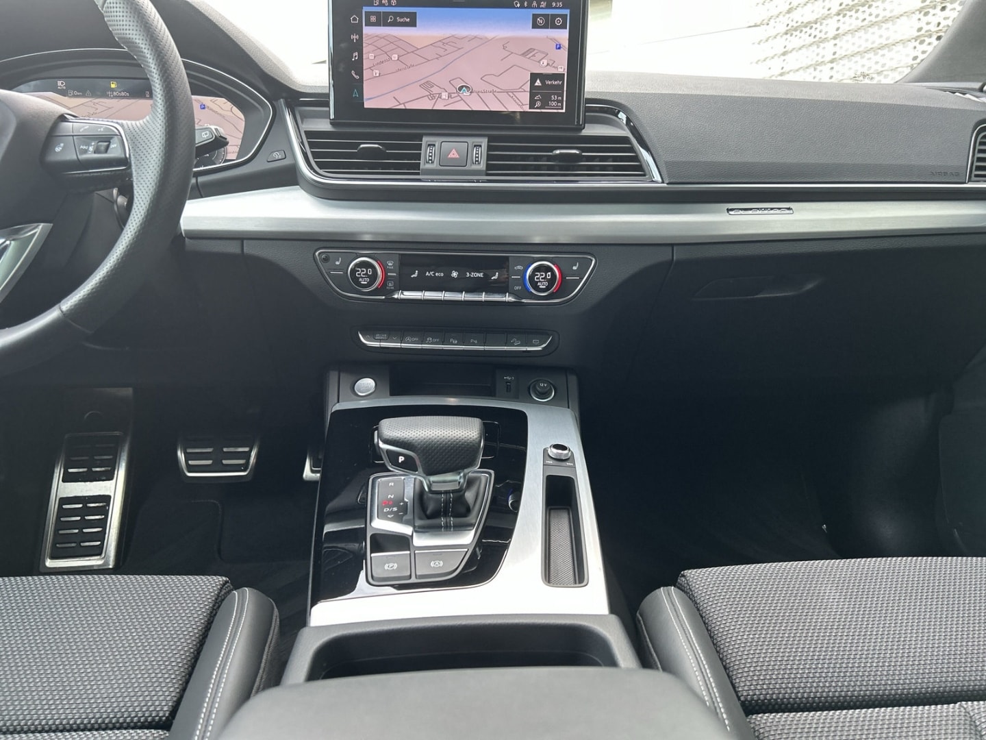 Bild über Audi Q5 Sportback 40 TFSI quattro S tronic - für weitere Informationen kontaktieren Sie den Audi Partner