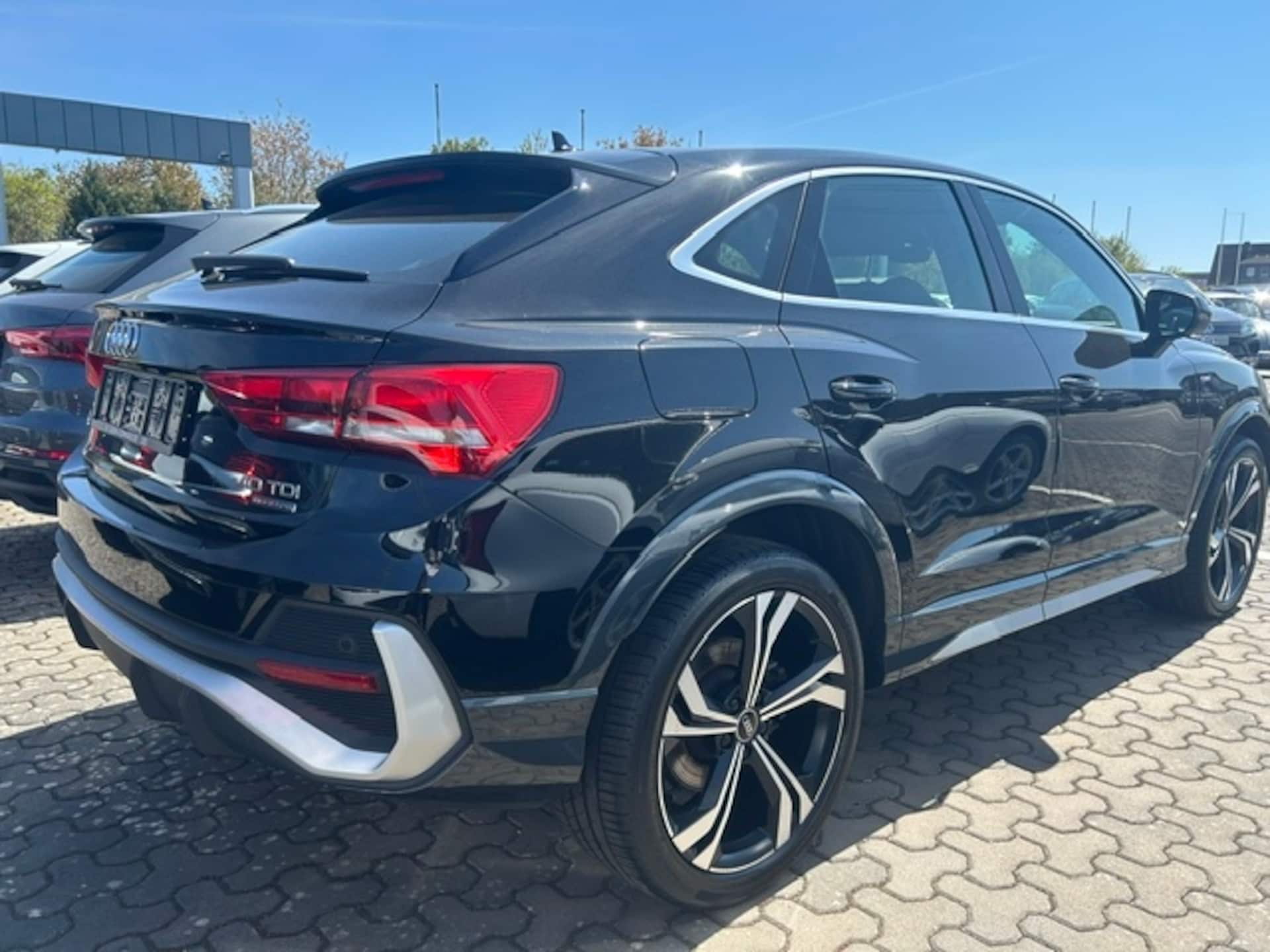 Audi Q3 Sportback S line