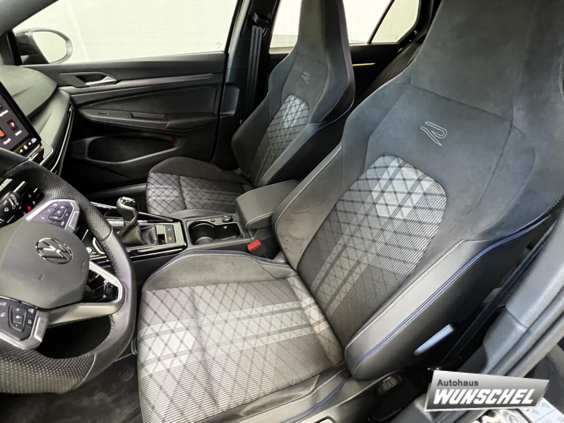 Volkswagen Golf R-Line