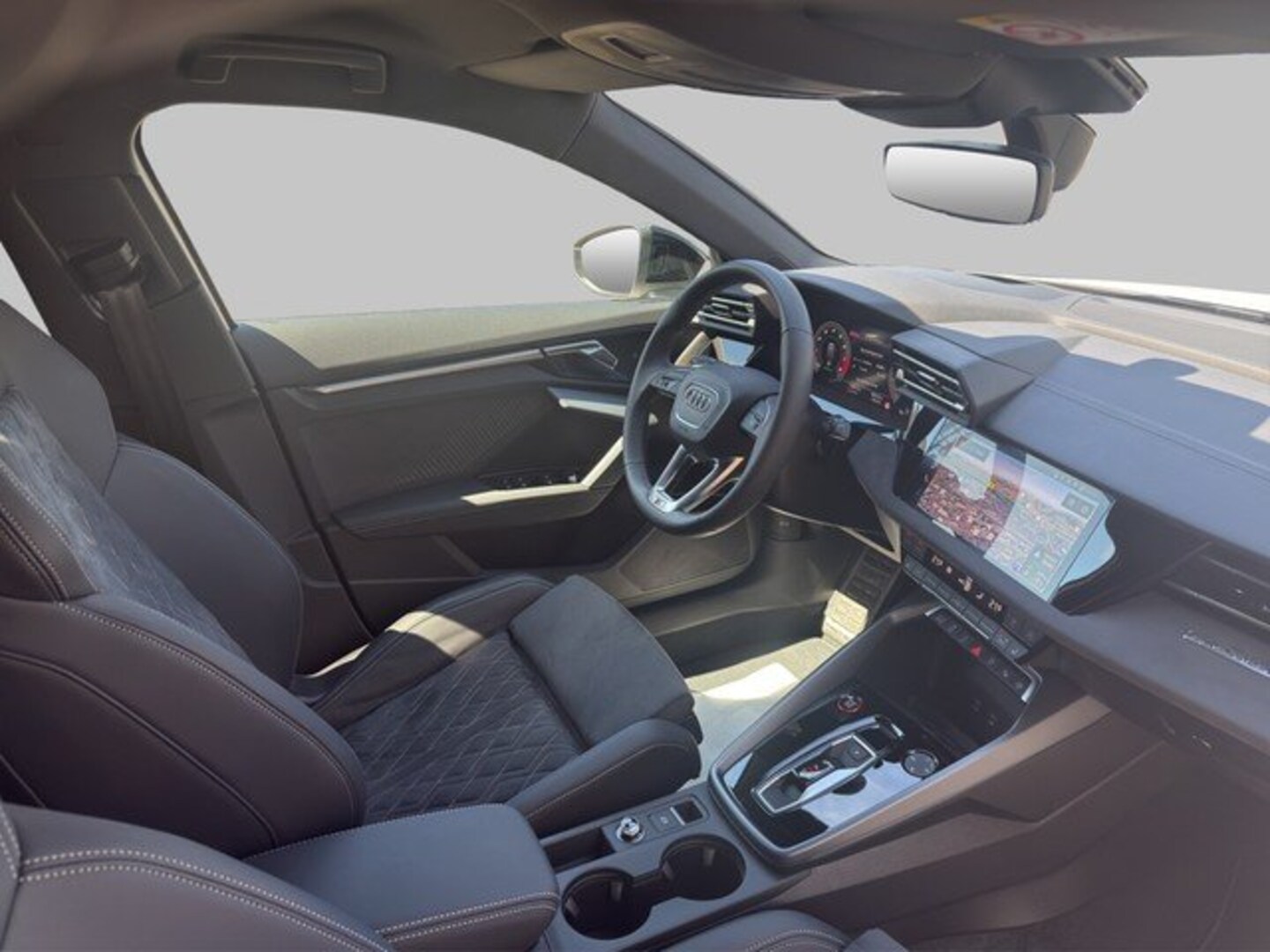 Bild über Audi S3 Sportback TFSI quattro S tronic - für weitere Informationen kontaktieren Sie den Audi Partner
