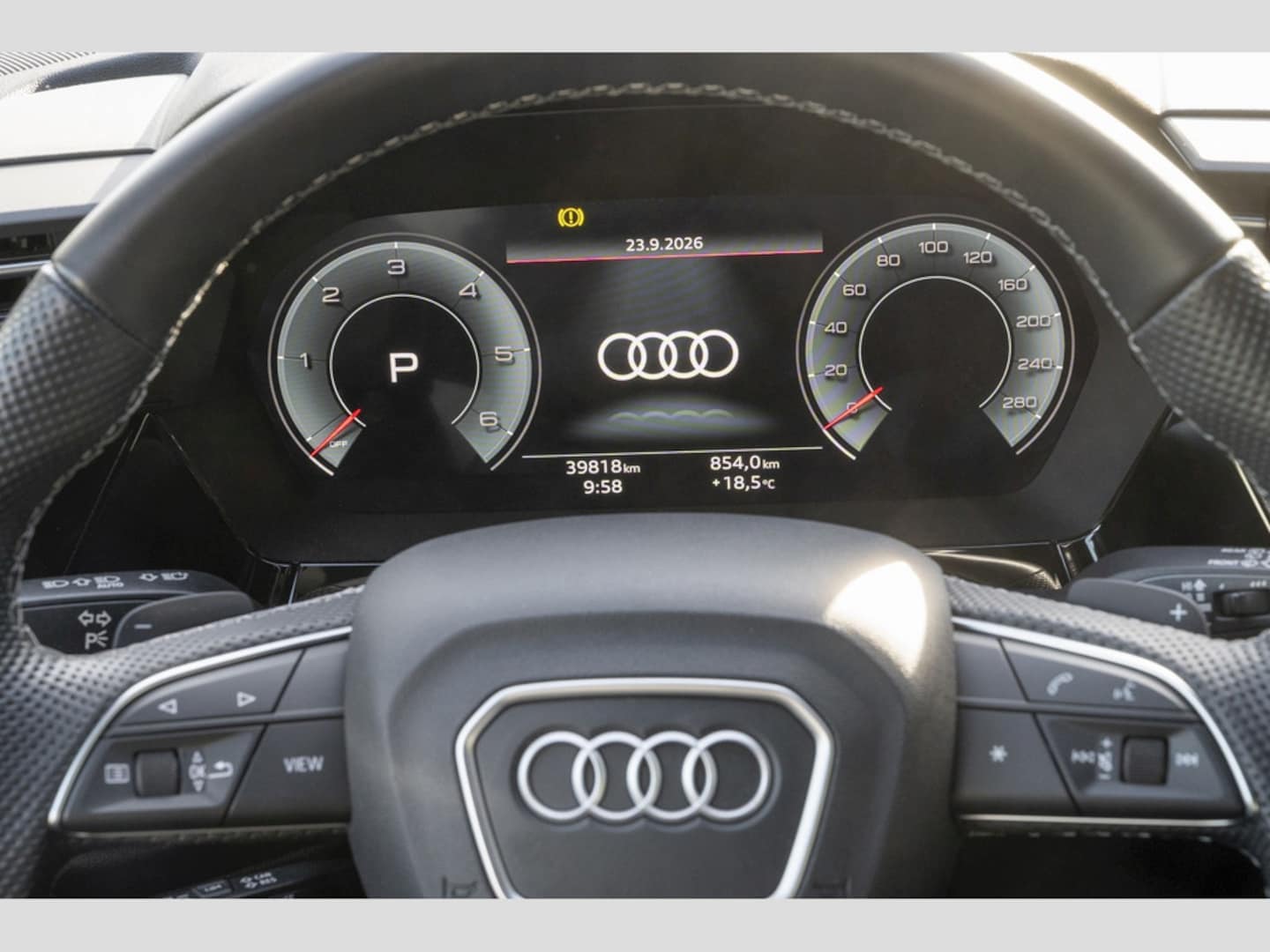 Bild über Audi A3 allstreet 35 TDI S tronic - für weitere Informationen kontaktieren Sie den Audi Partner