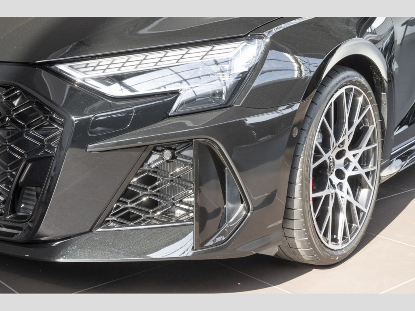 Bild über Audi RS 3 Sportback TFSI quattro 294 kW S tronic - für weitere Informationen kontaktieren Sie den Audi Partner
