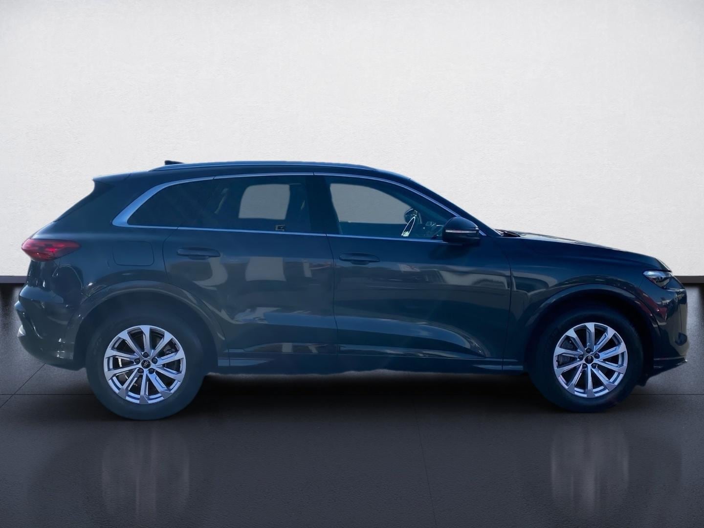 Bild über Audi Q5 SUV TDI quattro 150 kW S tronic - für weitere Informationen kontaktieren Sie den Audi Partner