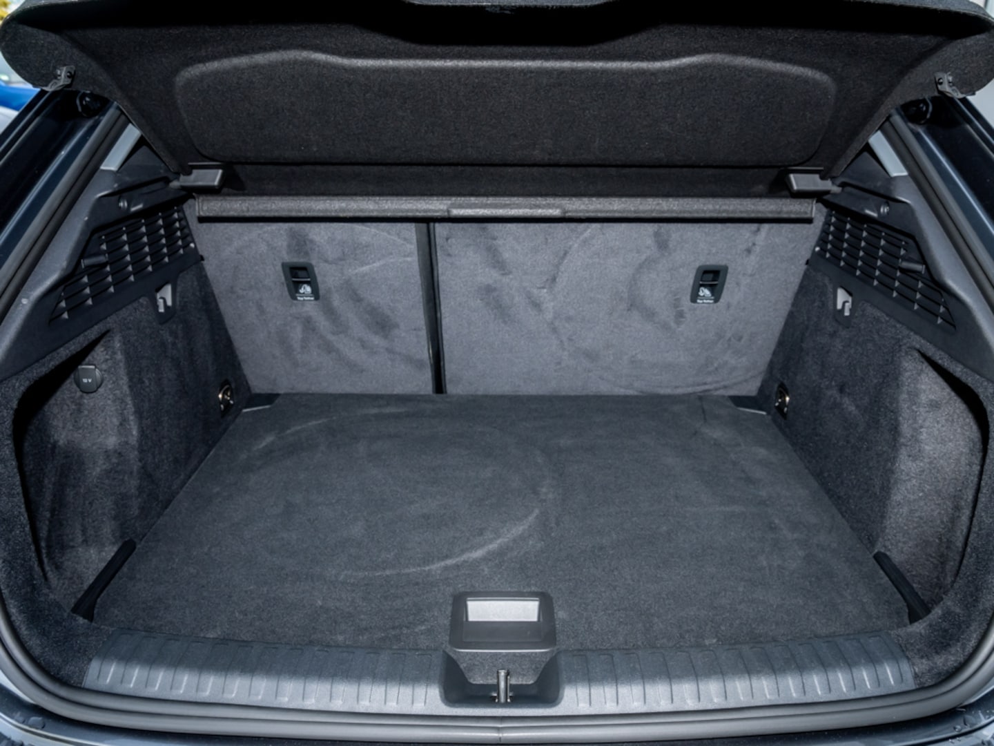 Bild über Audi A3 Sportback S line 35 TFSI S tronic - für weitere Informationen kontaktieren Sie den Audi Partner