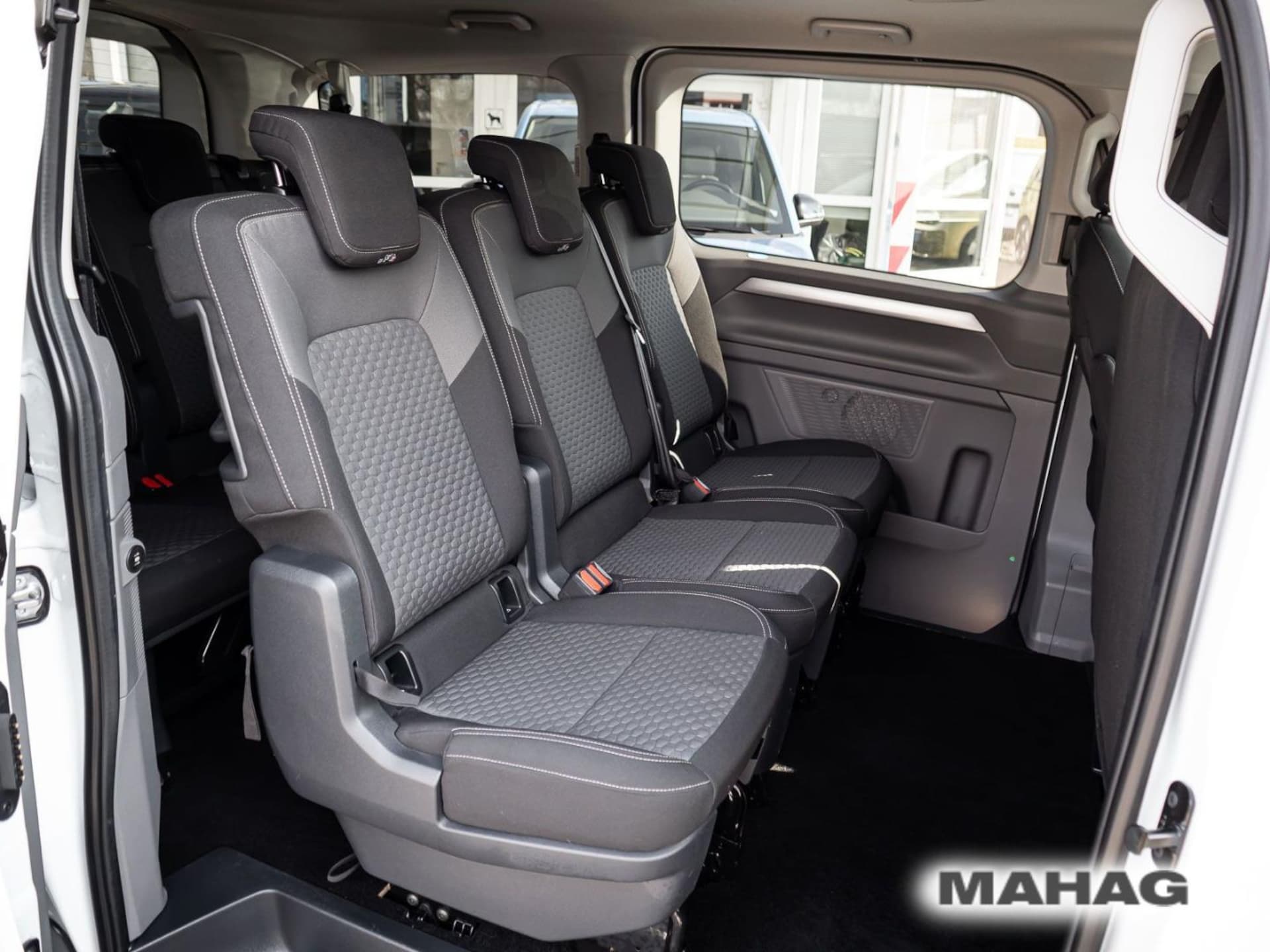 Volkswagen Caravelle Life