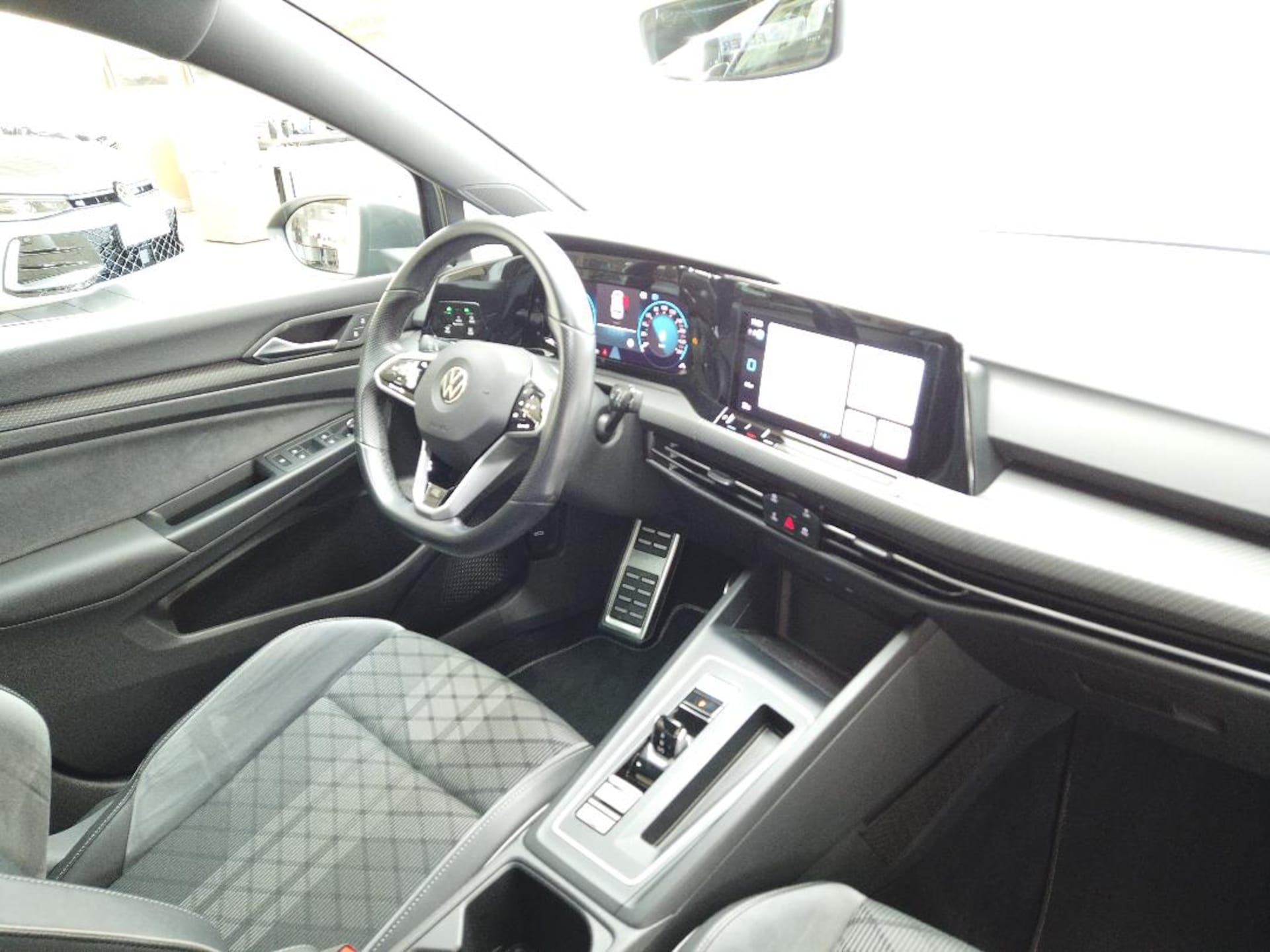 Volkswagen Golf R-Line