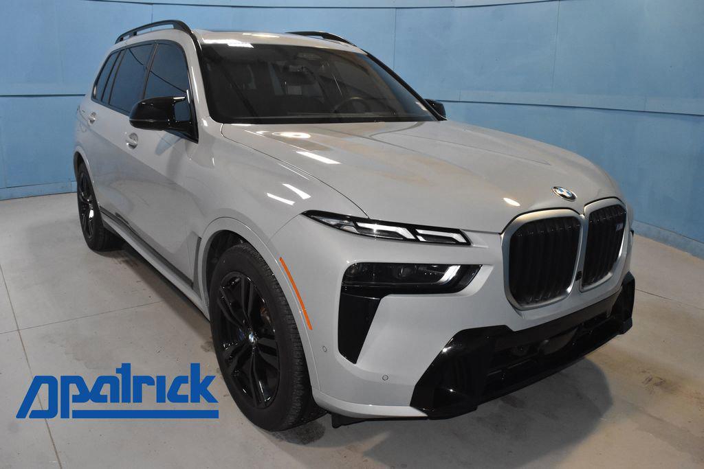 2025 BMW X7 M60i's photo