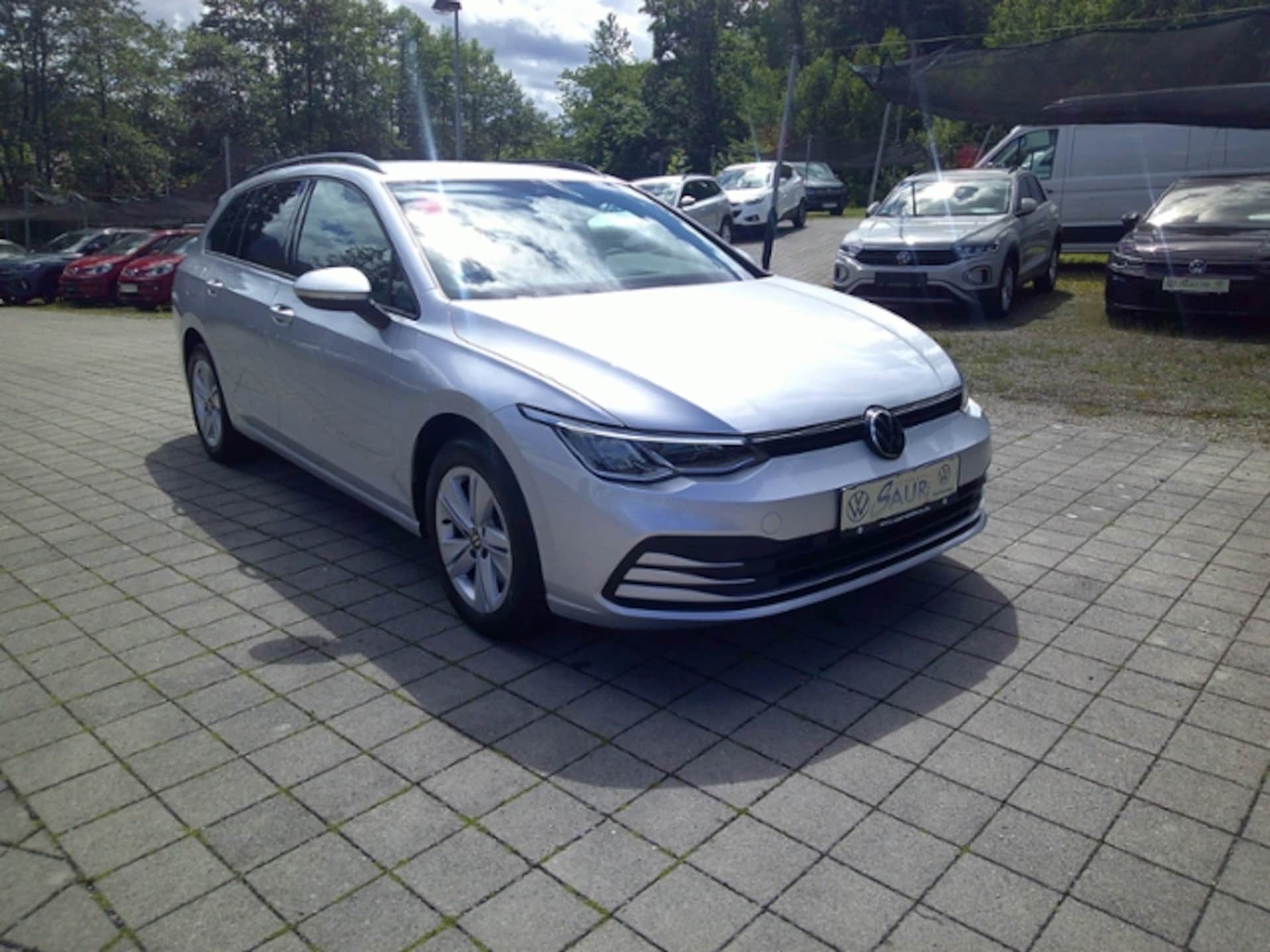 Volkswagen Golf Variant Life
