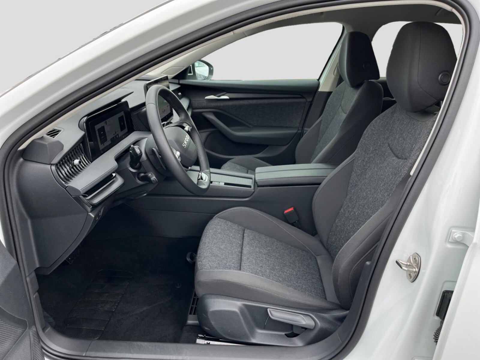 Škoda Superb Combi – Bild 9
