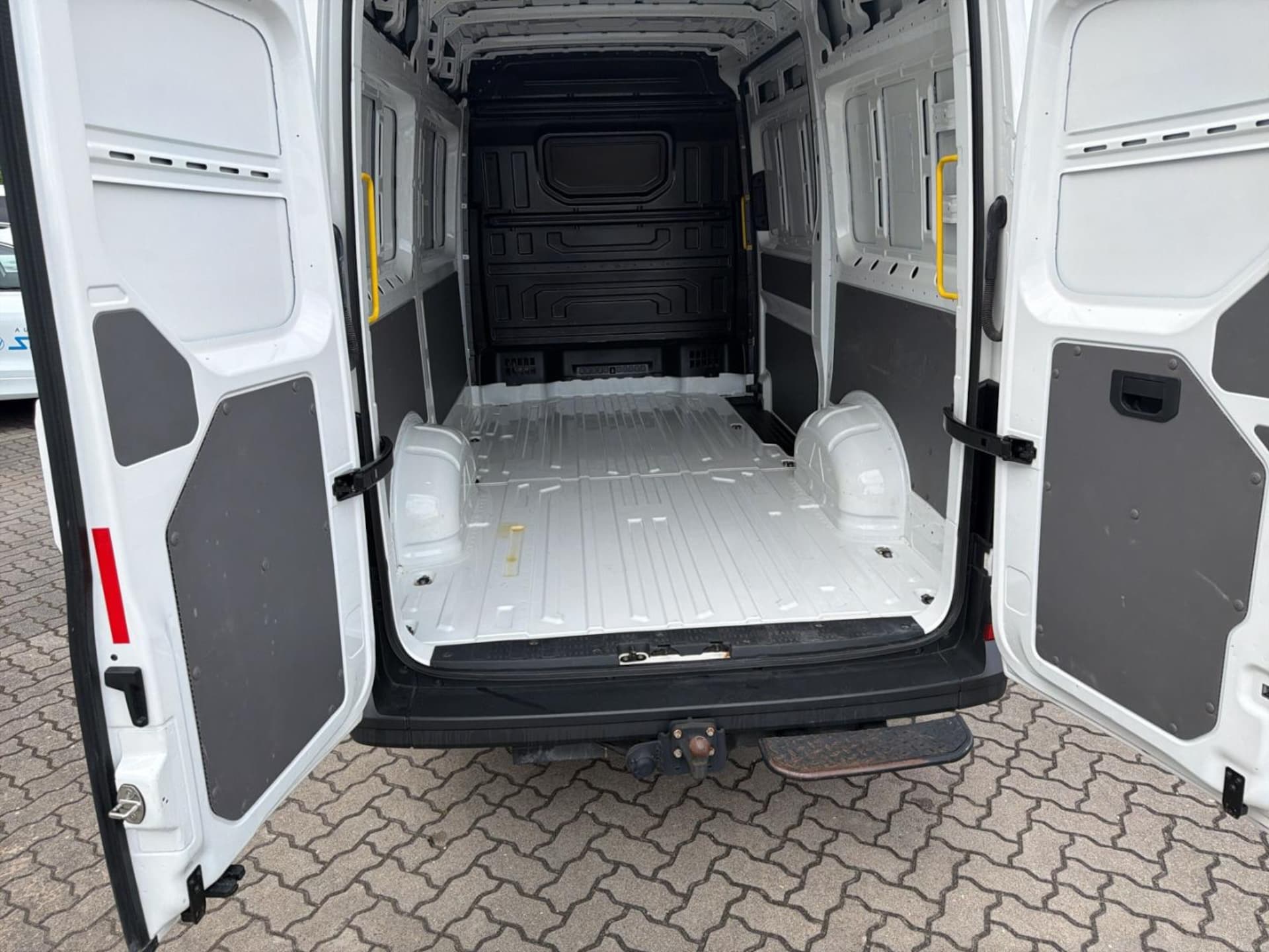 Volkswagen Crafter Kasten mittlerer Radstand