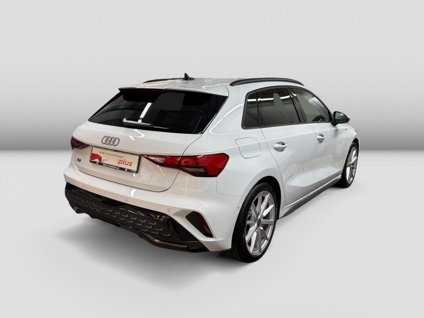 Bild über Audi A3 Sportback S line 35 TFSI S tronic - für weitere Informationen kontaktieren Sie den Audi Partner