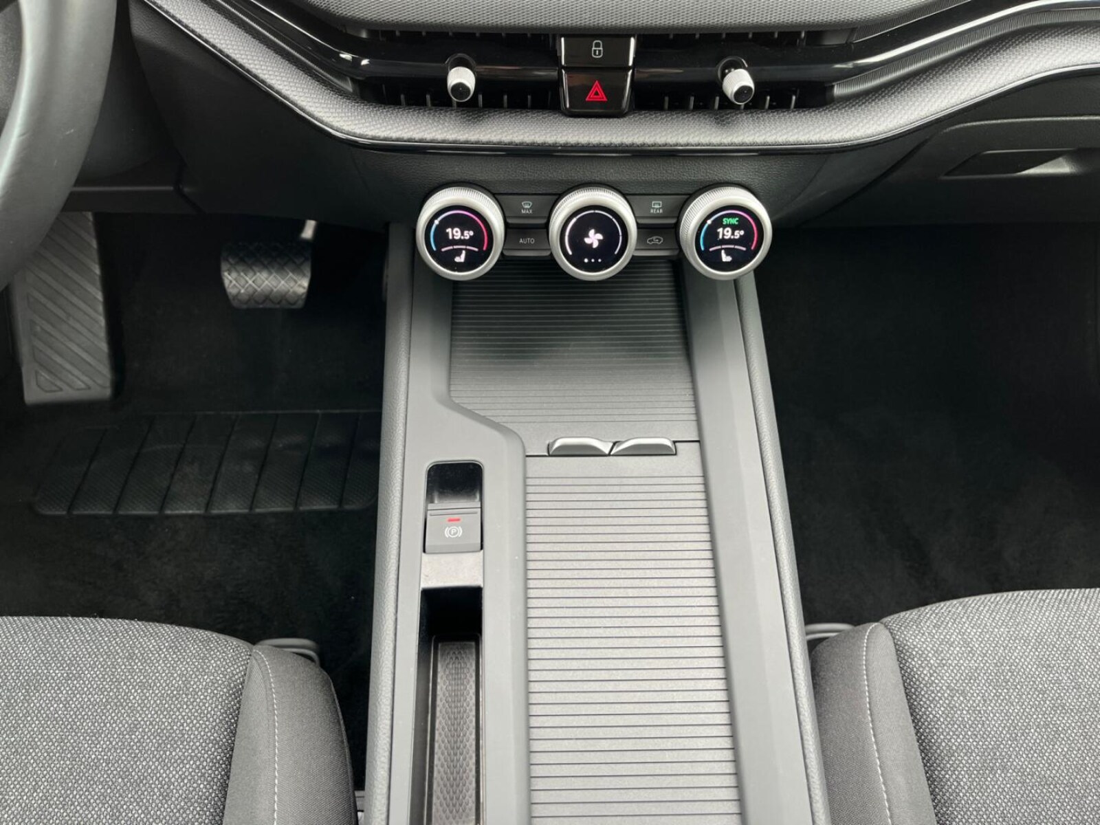 Škoda Superb Combi – Bild 7