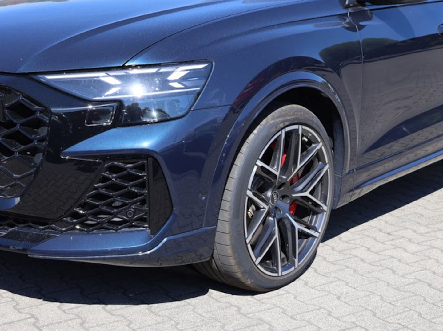 Bild über Audi RS Q8 SUV TFSI quattro 441 kW tiptronic - für weitere Informationen kontaktieren Sie den Audi Partner