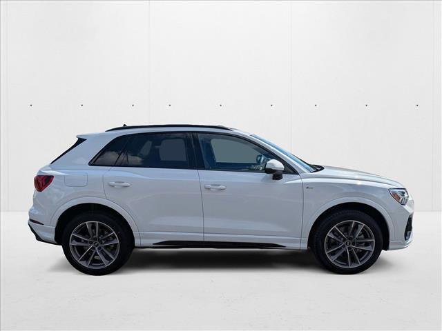 2025 AUDI Q3 - Image 4