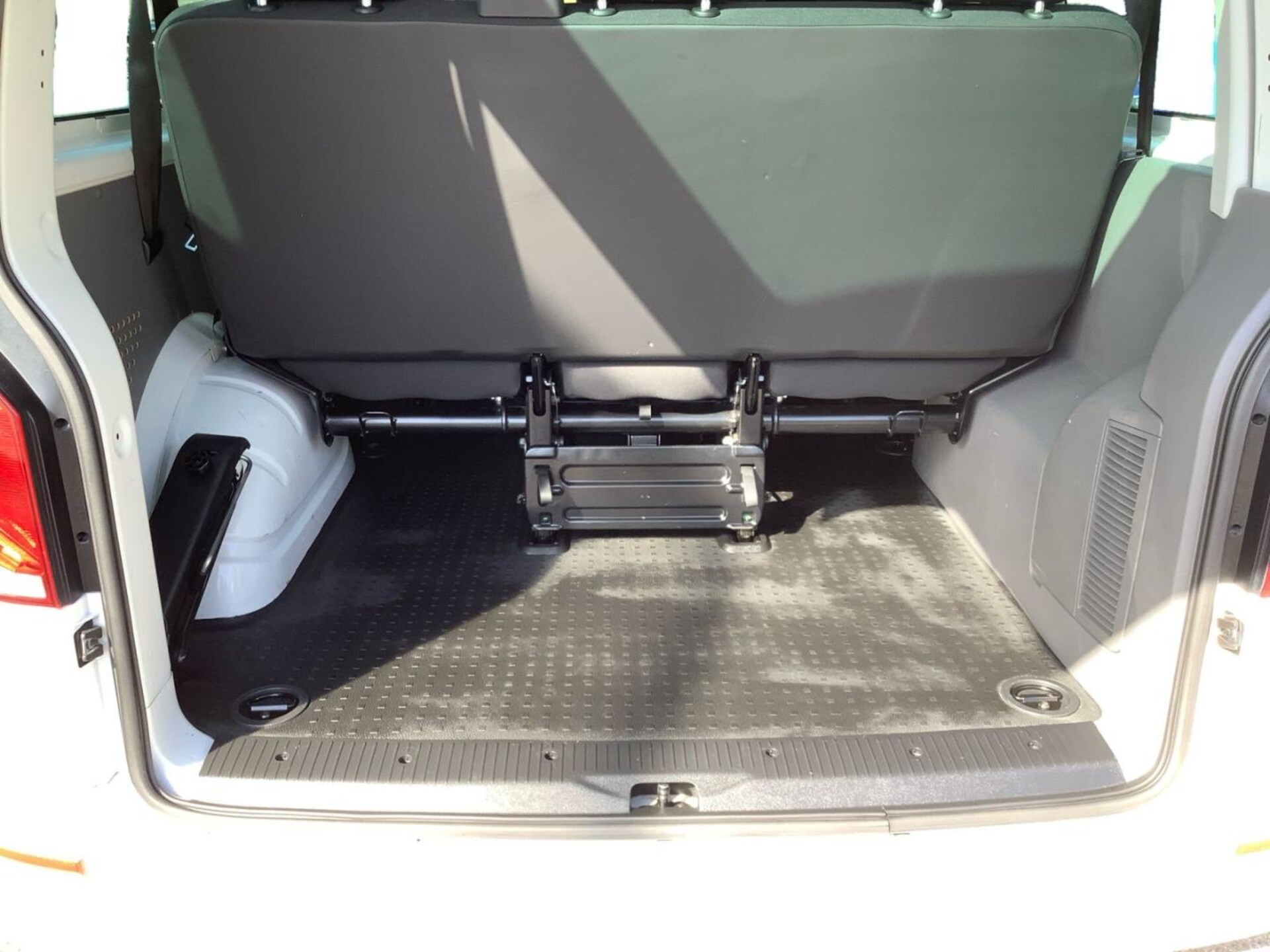 Volkswagen T6.1 Transporter Kombi kurzer Radstand
