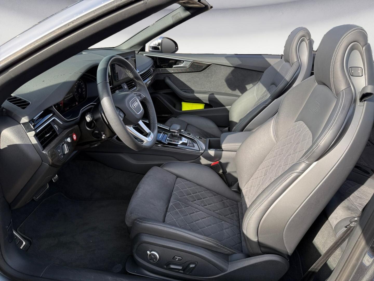 Bild über Audi S5 Cabriolet TFSI quattro tiptronic - für weitere Informationen kontaktieren Sie den Audi Partner