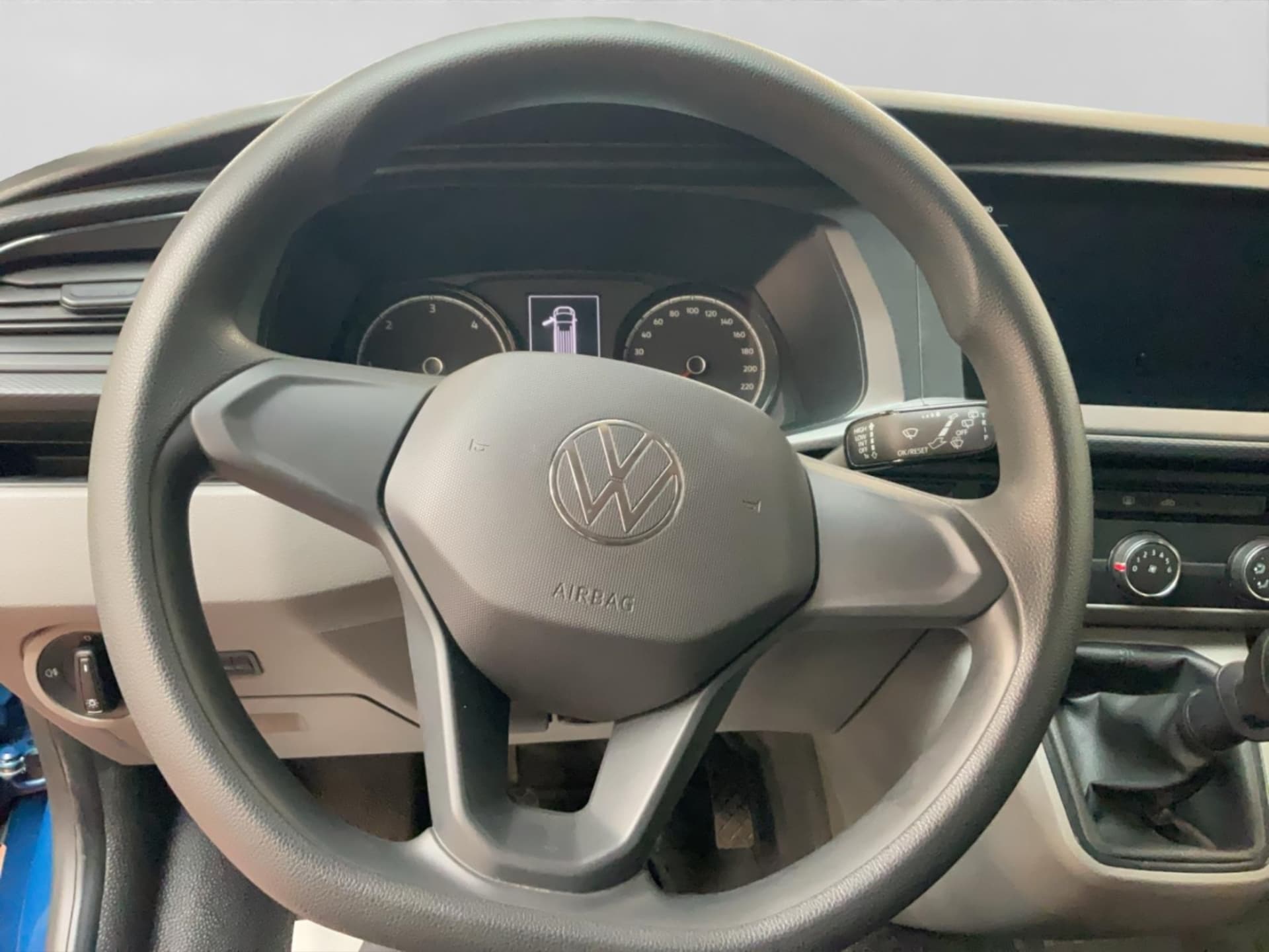 Volkswagen T6.1 Transporter Kombi langer Radstand