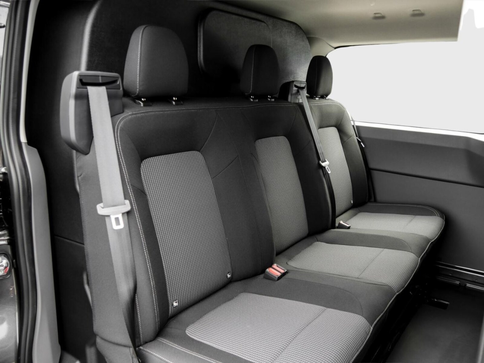 Volkswagen Transporter Kasten langer Radstand – Bild 4