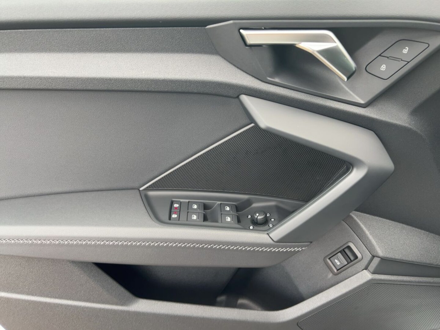 Bild über Audi A3 Sportback advanced 30 TDI S tronic - für weitere Informationen kontaktieren Sie den Audi Partner