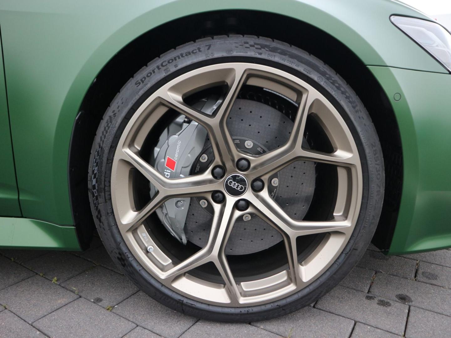 Image about Audi RS 6 Avant performance quattro tiptronic