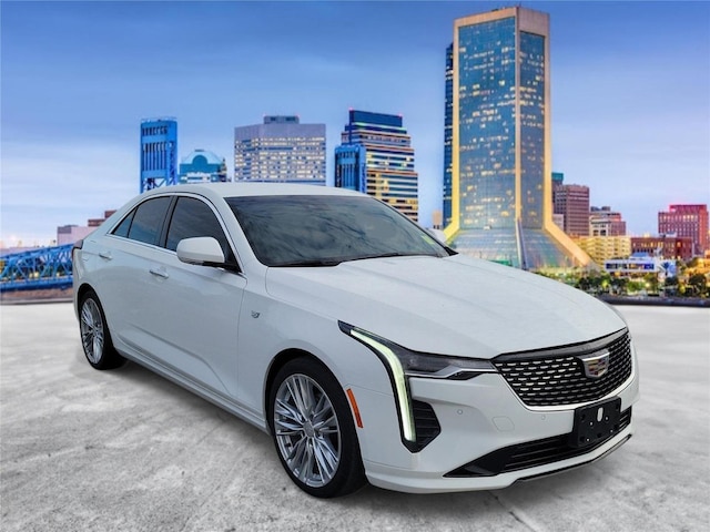 2022 Cadillac CT4