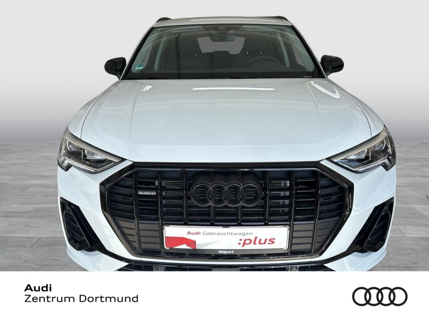 Bild über Audi Q3 TFSI quattro 180 kW S tronic - für weitere Informationen kontaktieren Sie den Audi Partner