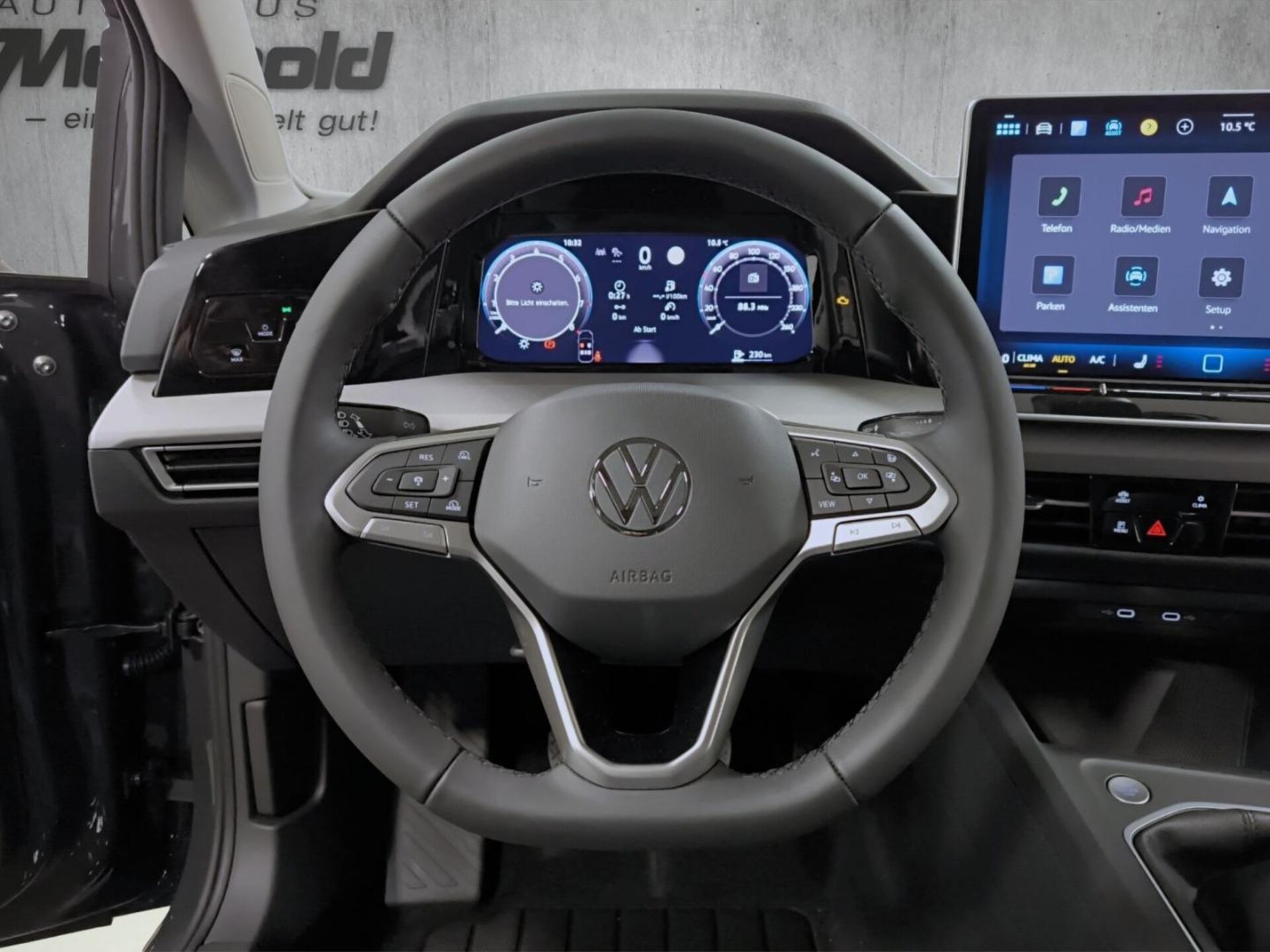 Volkswagen Golf Life