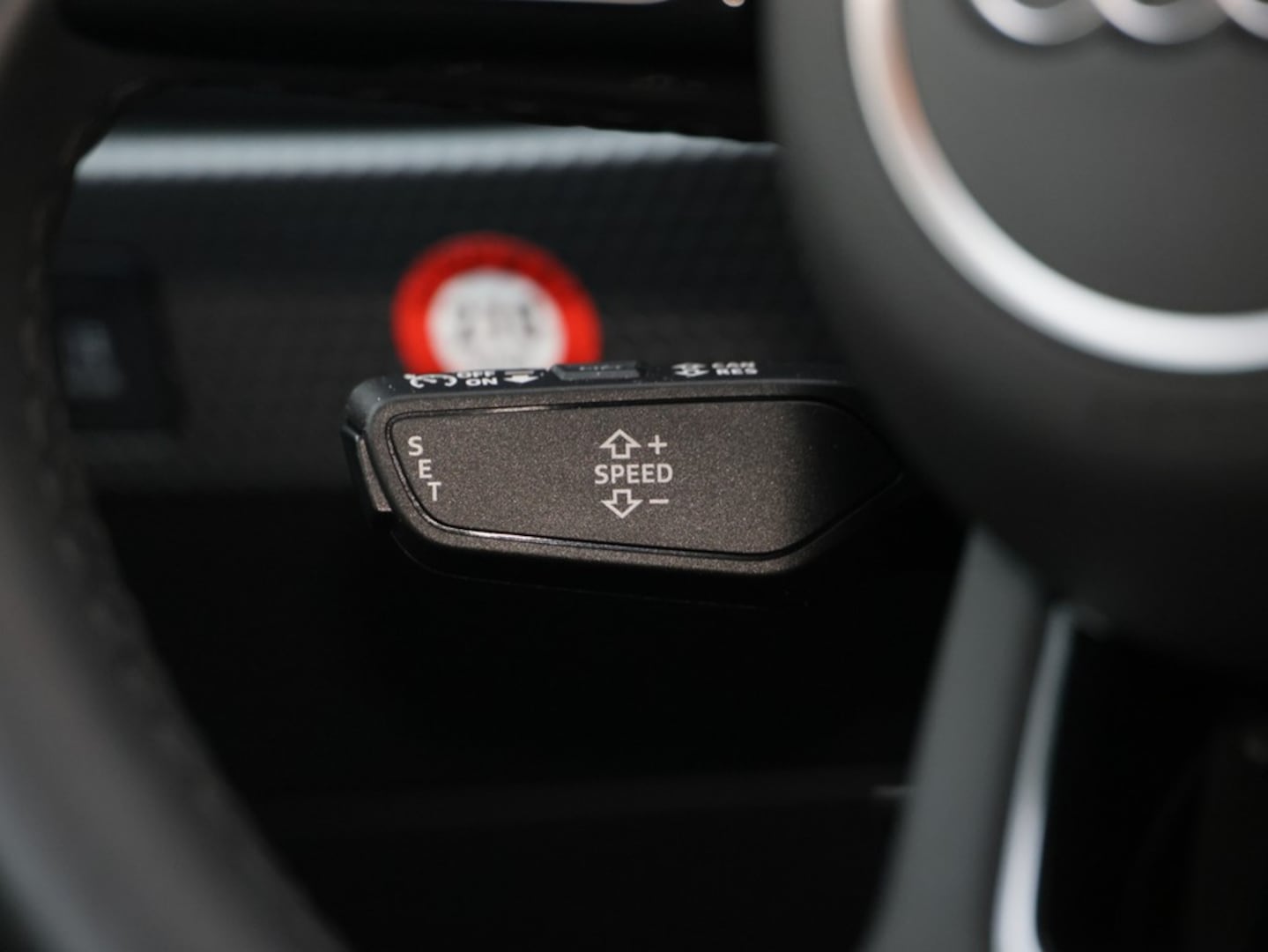 Bild über Audi A1 Sportback advanced 30 TFSI S tronic - für weitere Informationen kontaktieren Sie den Audi Partner