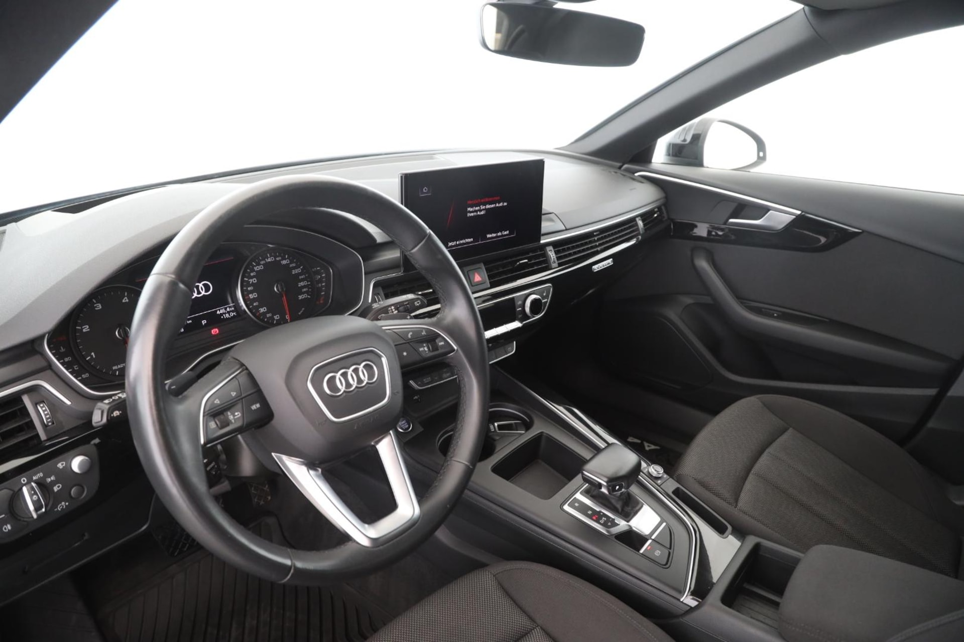 Audi A4 Avant S line