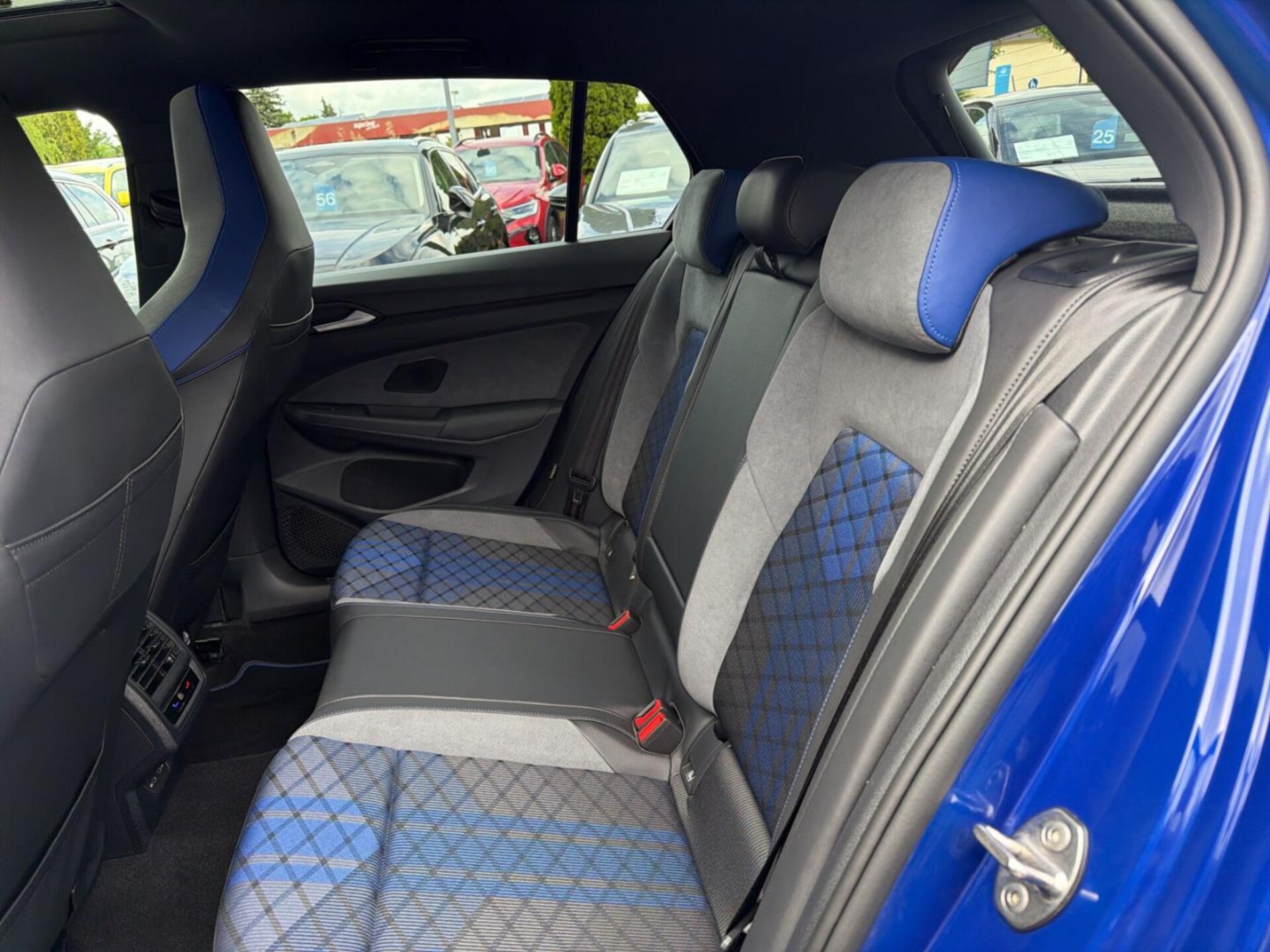Volkswagen Golf R