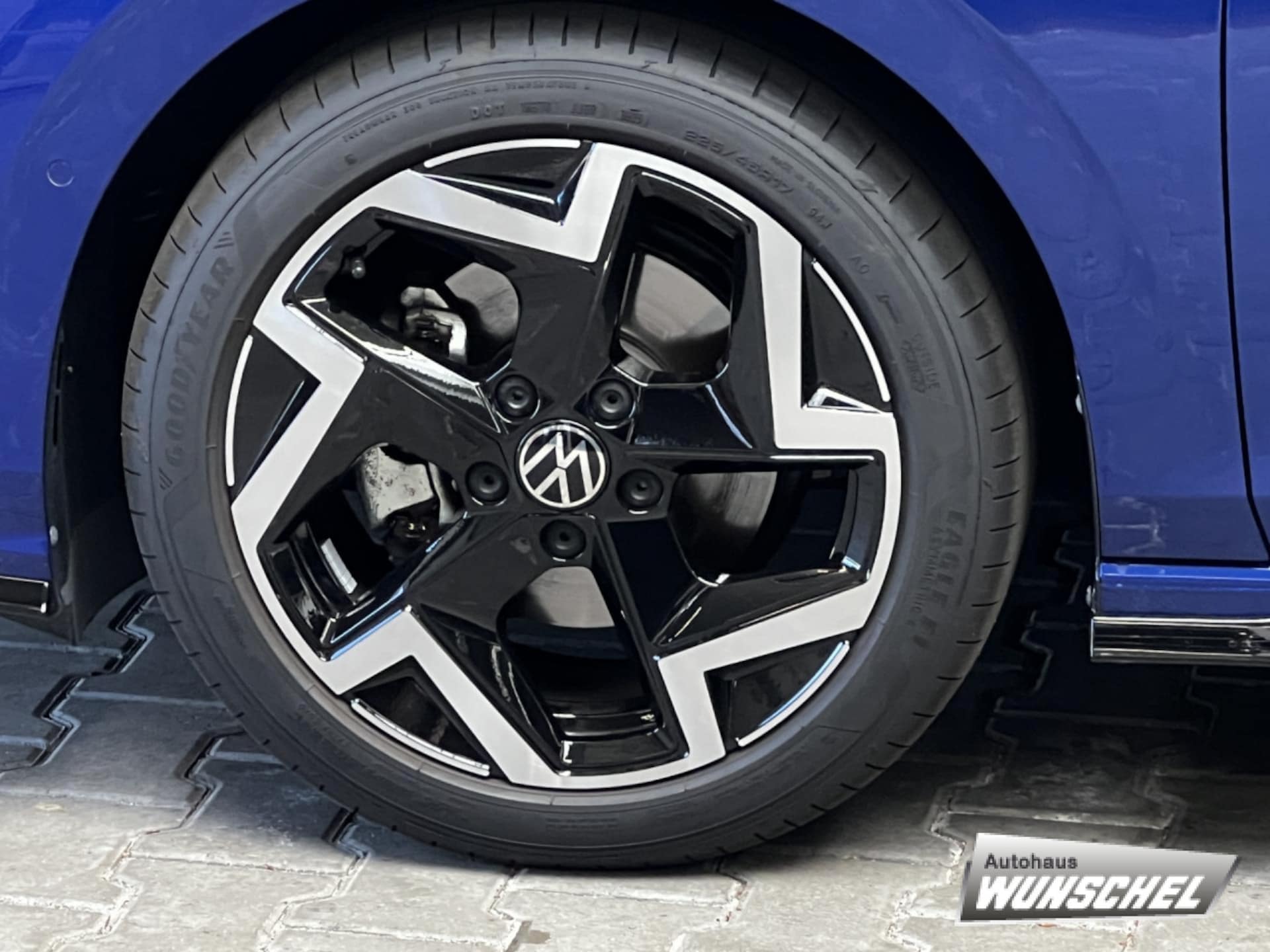 Volkswagen Golf R-Line