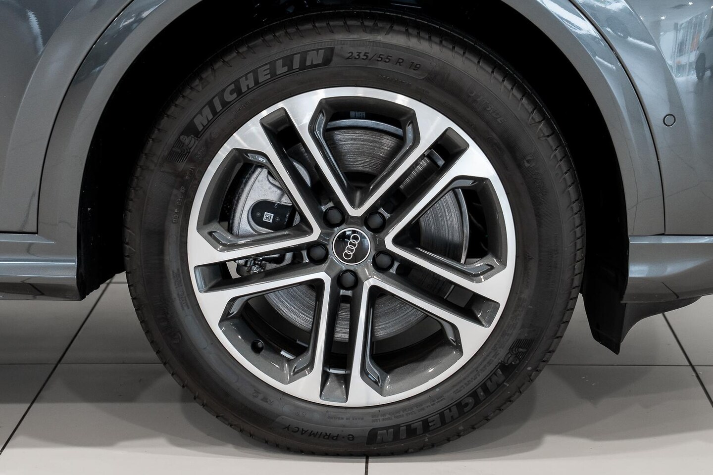 Image about Audi Q5 SUV TDI quattro 150 kW