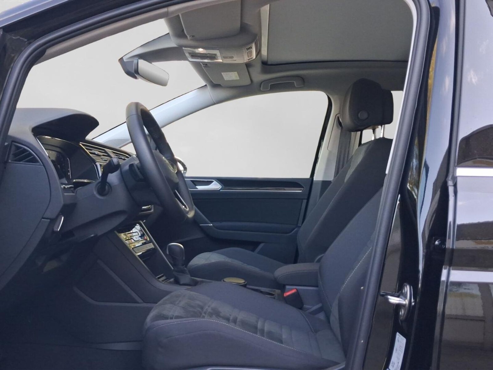 Volkswagen Touran – Bild 12