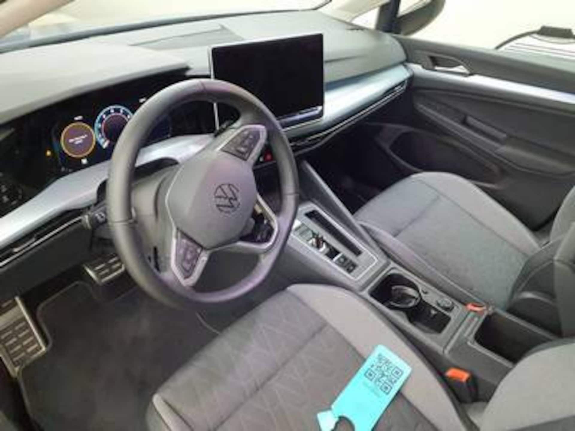 Volkswagen Golf Life