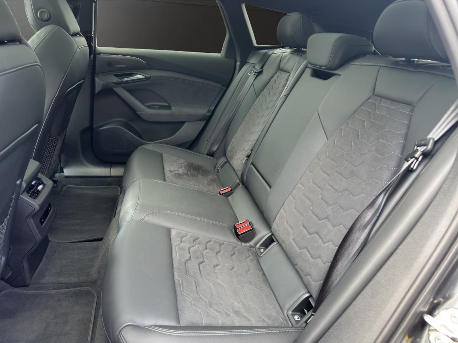 Audi A6 Avant e-tron edition one