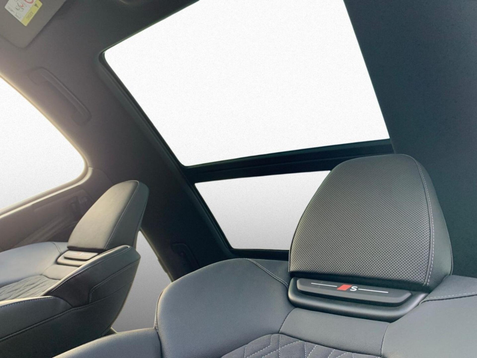 Audi SQ6 Sportback e-tron edition one