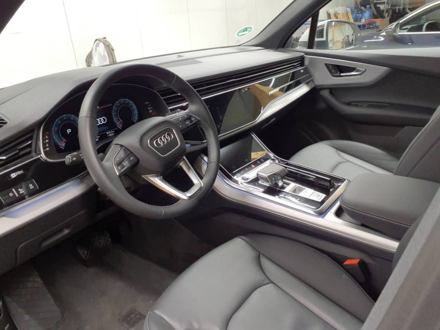 Bild über Audi Q7 SUV TFSI quattro 250 kW tiptronic - für weitere Informationen kontaktieren Sie den Audi Partner