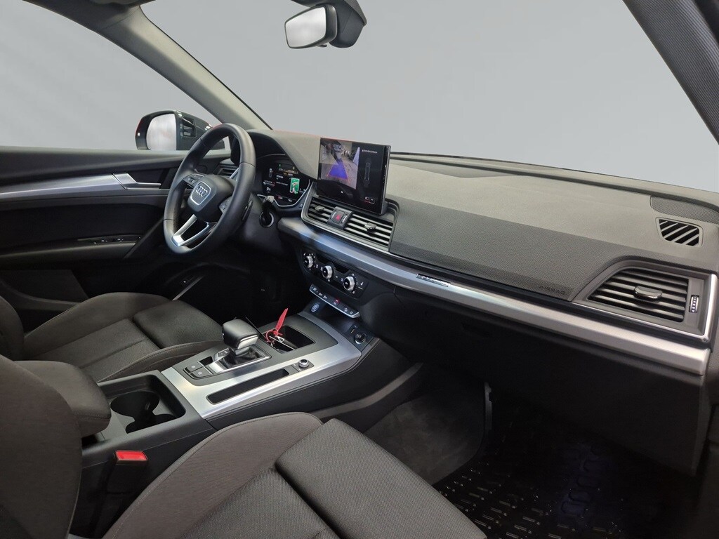 Bild som visar&nbsp;Audi Q5&nbsp;Q5 45 TFSI quattro Proline advanced 265 hk S tronic - för mer information kontakta din Audi Partner