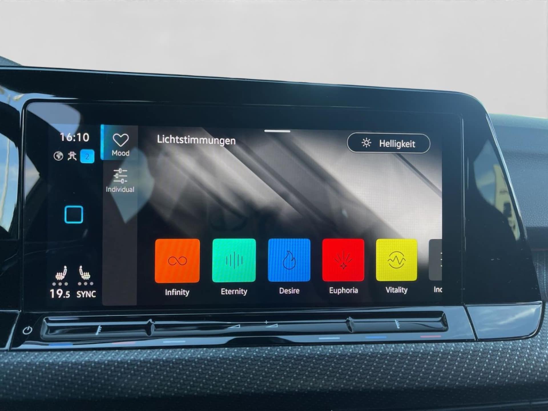 Volkswagen Golf R-Line