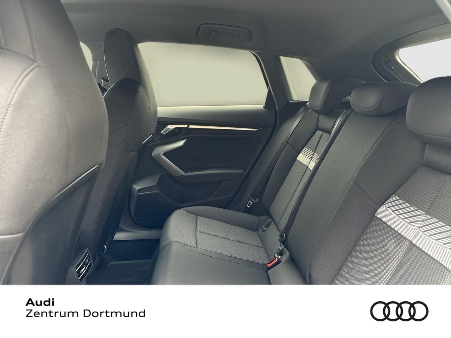 Bild über Audi A3 Sportback TFSI e TFSI e 150 kW S tronic - für weitere Informationen kontaktieren Sie den Audi Partner